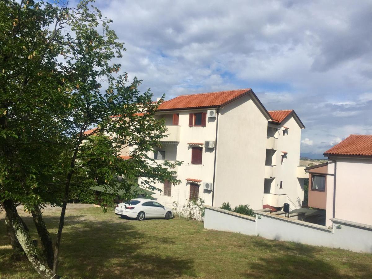 Amz Ap4 Apartment Ядраново Екстериор снимка